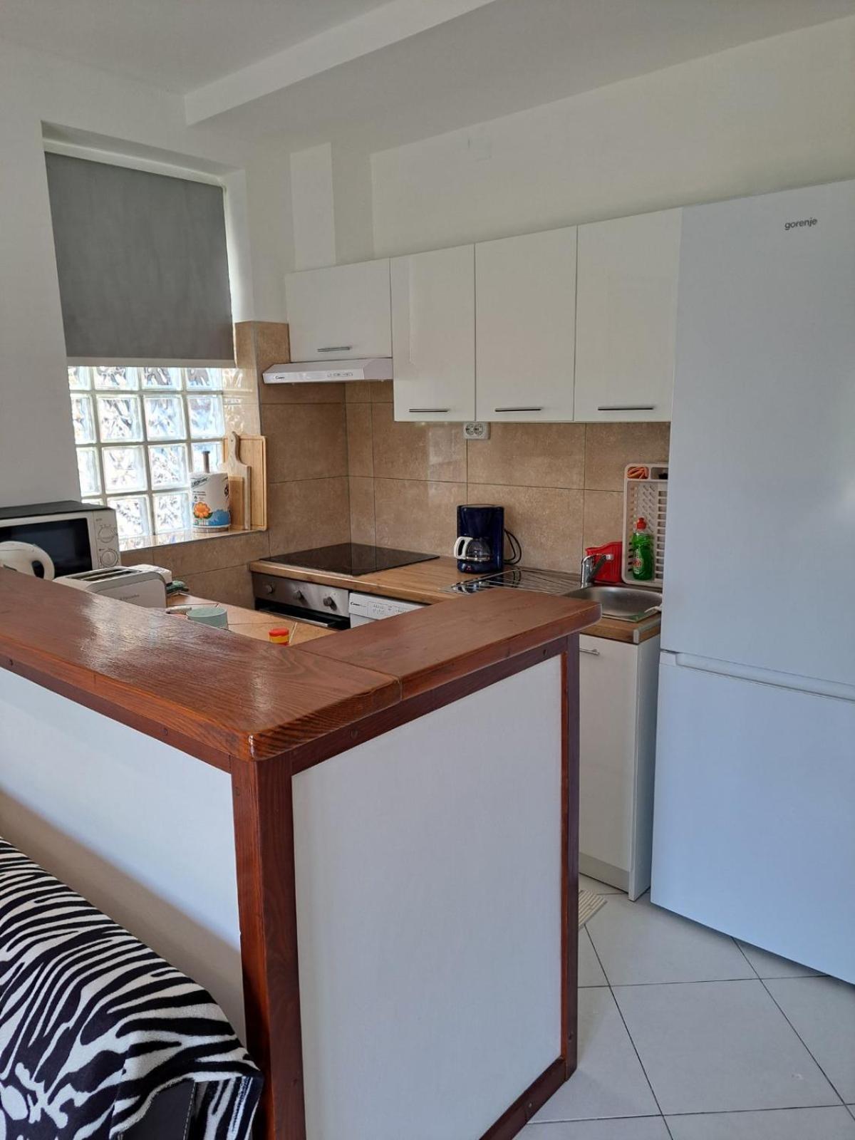 Apartments Finera Pomer Extérieur photo